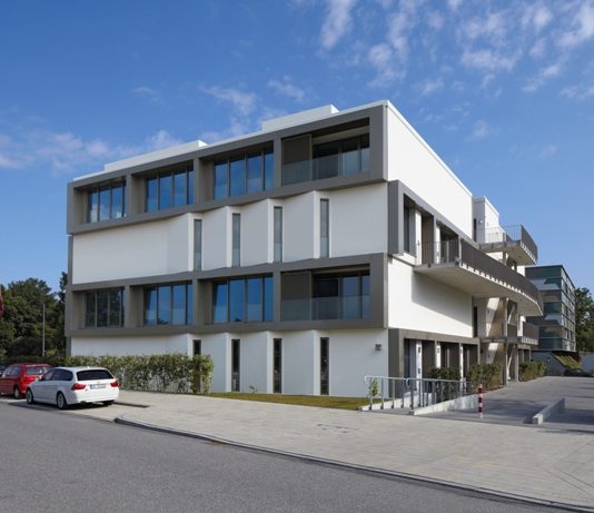 Elastyczna koncepcja architektoniczna ? Hybrid House