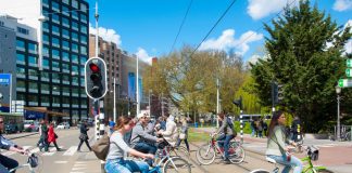 smart city ludzie rowery
