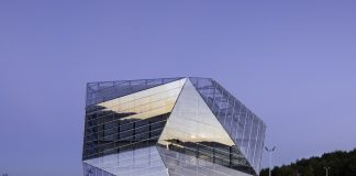 E8 Building, Vitoria-Gasteiz, Hiszpania. Architekci: Coll-Barreu Arquitectos